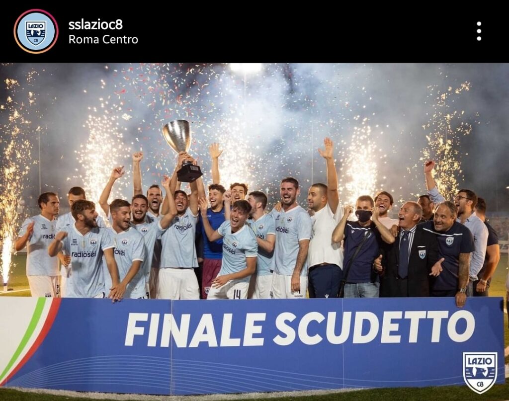 Lazio Calcio 8, lo sfottò all'indomani del derby scudetto: «Buon 27 Maggio» 1 Lazio Calcio 8