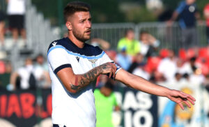 Verona Lazio, contatto tra Veloso e Milinkovic: i biancocelesti vogliono il rosso