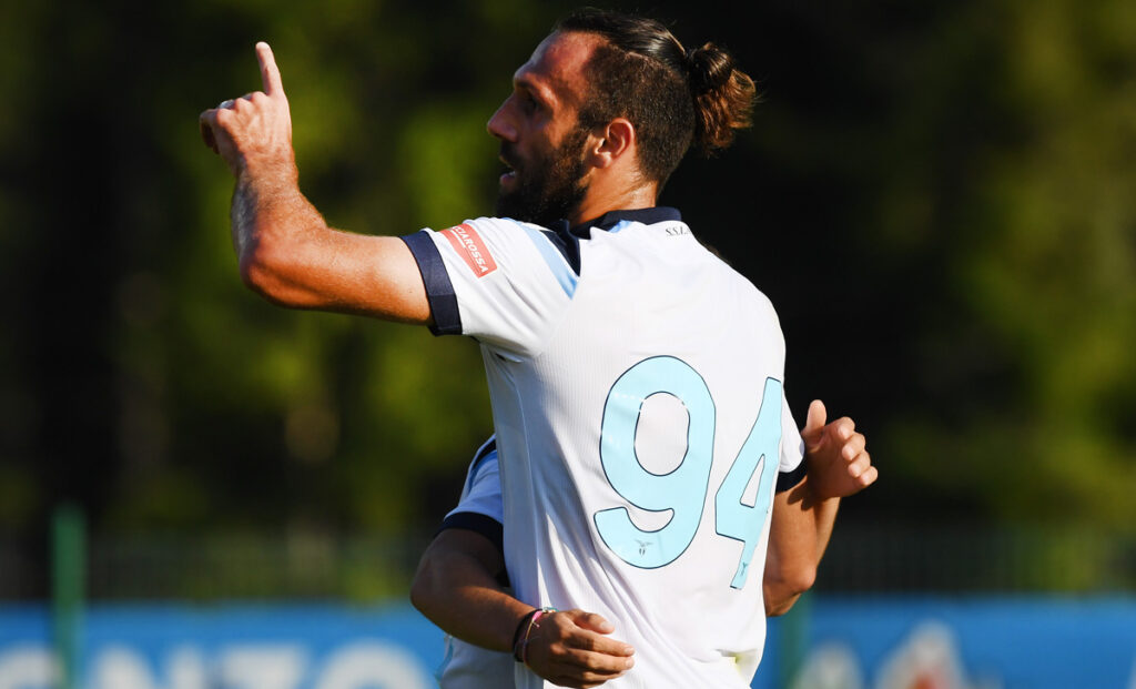 Auronzo, Muriqi ancora scatenato in partitella. Il gol del Pirata VIDEO 1 Muriqi 1