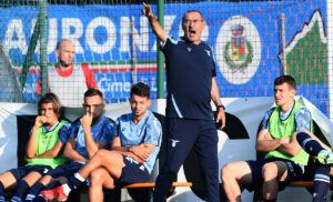 Sarri, doppio regalo dai tifosi: uno è un libro su Tommaso Maestrelli