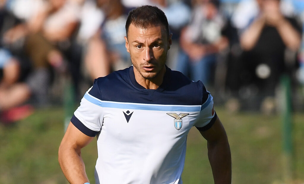 Radu, ex compagni e tifosi laziali: il messaggio per Cataldi 1 Stefan Radu