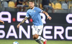 Lazio, ennesima celebrazione per Immobile: «Il re e il suo popolo» – FOTO