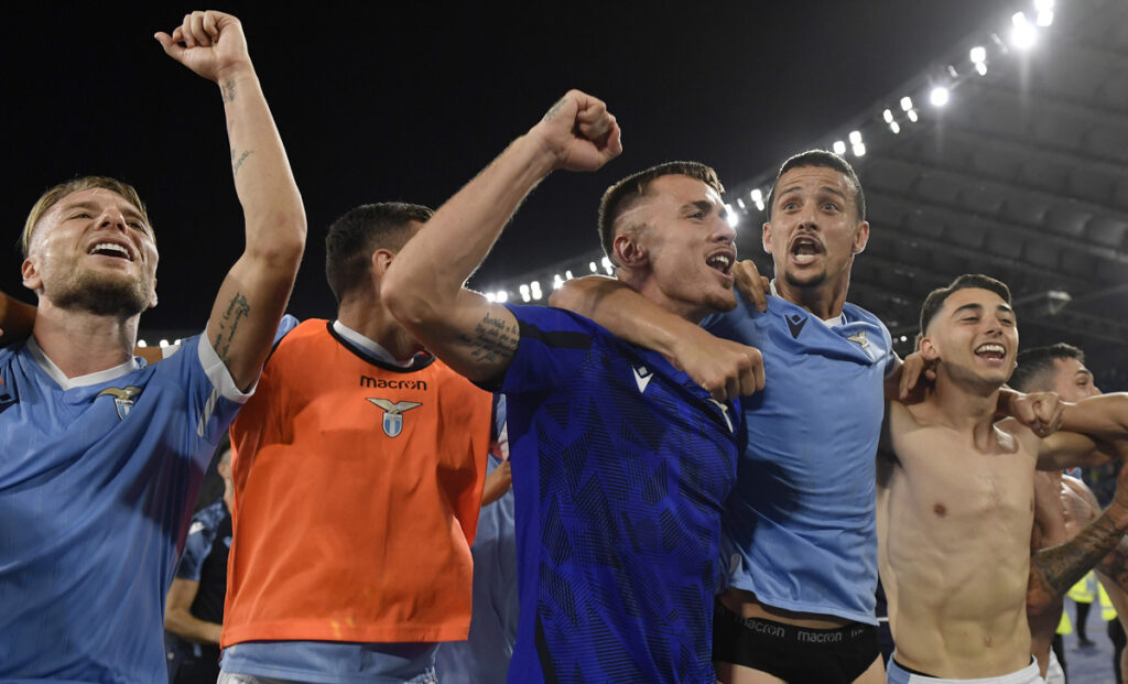 La Serie A rivive il derby: «Tutta l'adrenalina in pochi secondi» VIDEO 1 Esultanza Lazio
