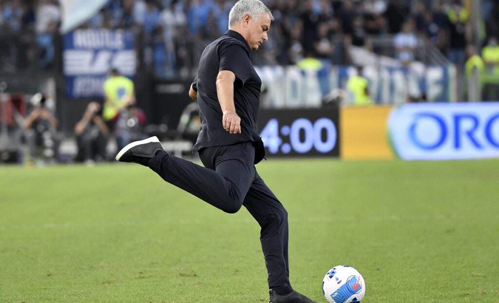 Mourinho: «La Roma è una squadra da Conference League» 1 Mourinho 1