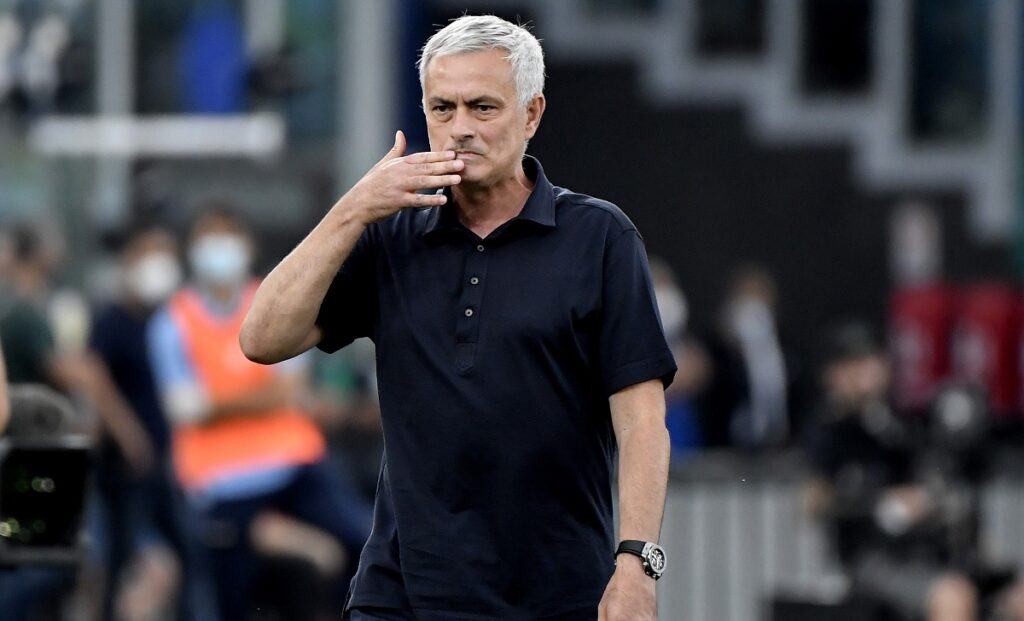 Impallomeni: «Mi aspetto che Mourinho imbratti la partita a Sarri» 1 Mourinho 2