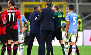 Sarri su Saelemaekers: «Ha 30 anni meno di me, Ibra l’ha portato a scusarsi»