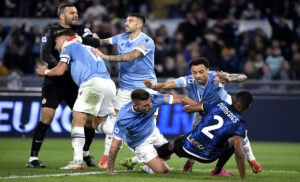 Lazio-Inter, rissa dopo il gol: cosa è successo