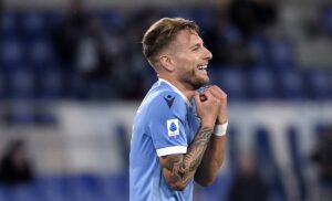 «Fratelli tutti», Immobile debutta nelle vesti di arbitro FOTO&VIDEO