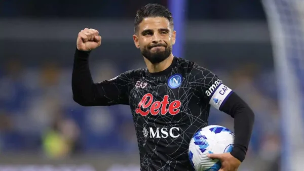 Insigne CPur010 1
