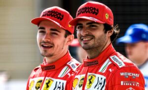 Ferrari, Leclerc e Sainz si danno al calcio prima del GP in Brasile