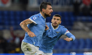 Infortunio Acerbi, da valutare le condizioni del difensore