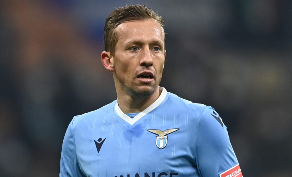 Lucas Leiva-Luiz Felipe, un regalo particolare dai compagni - FOTO 1 Leiva