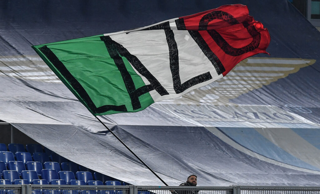Fiorentina Lazio, il club lancia un sondaggio tra i tifosi: i dettagli 1 Tifosi Lazio
