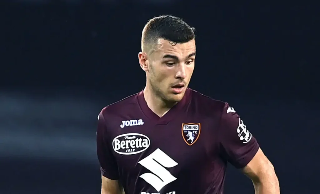 Torino, Buongiorno si toglie la maglia per farsi ammonire: l'arbitro lo gela 1 Buongiorno MG9 2506 1
