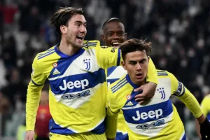 Coppa Italia, Vlahovic beffa il Sassuolo all’ultimo minuto: Juve in semifinale