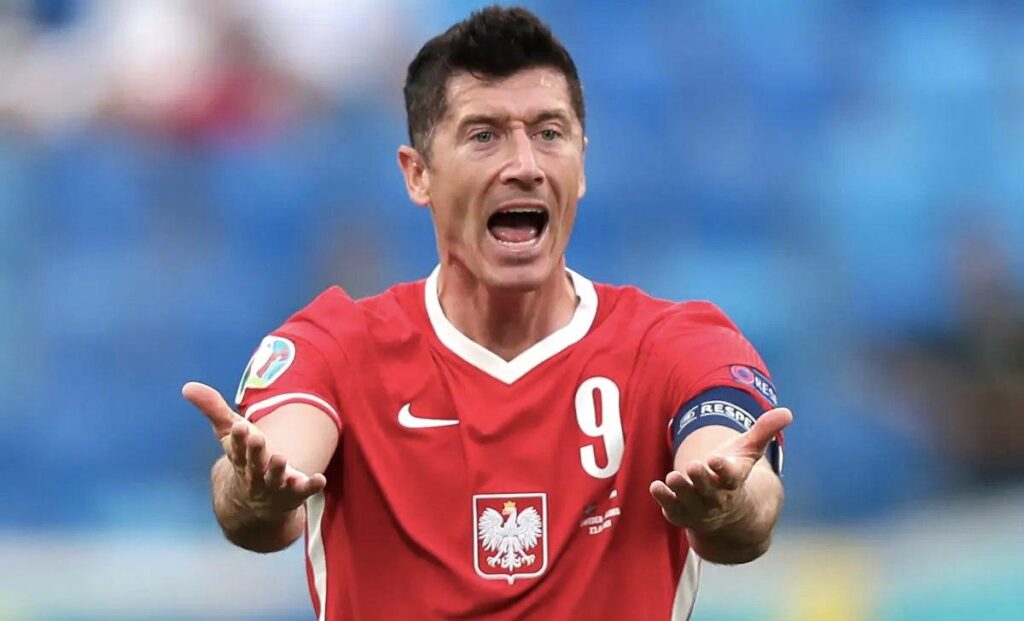 Scarpa d'Oro, Immobile al terzo posto: vince Lewandowski 1 Lewandowski