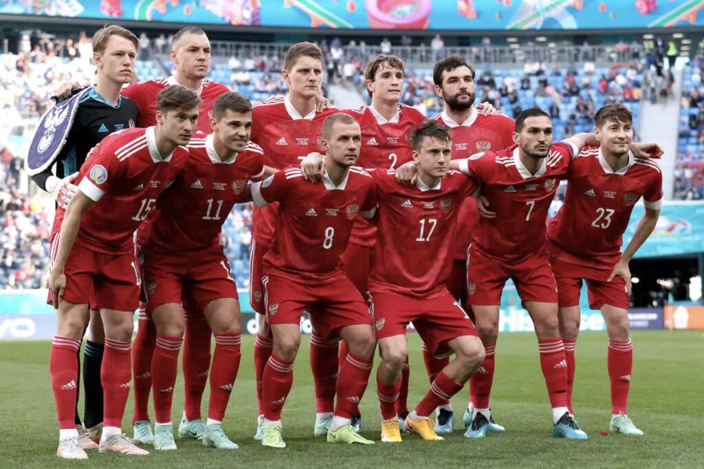 Adidas, sospesa la collaborazione con la Russia 1 Russia