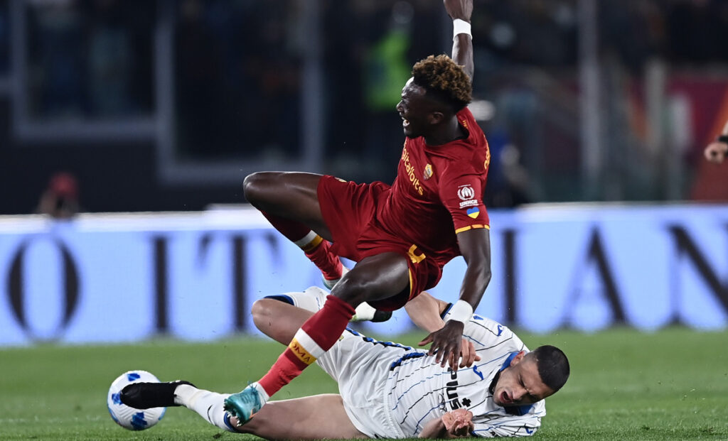 Demiral protesta per il mancato rosso ad Abraham: «Cos'è questo!?» 1 Demiral Abraham