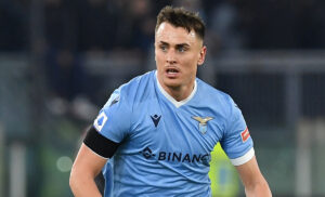 Juve Lazio, Patric ammonito: il difensore era diffidato. Out contro il Verona