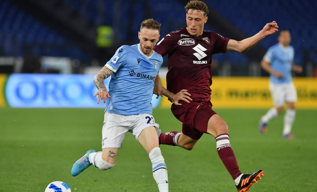 Lazio Torino 1-1: il solito Immobile riacciuffa il pari all'ultimo 1 Lazio Torino Lazzari Vojvoda