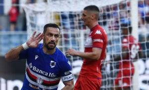 Fiorentina, capitombolo con la Samp: alla Lazio basta un punto per la EL
