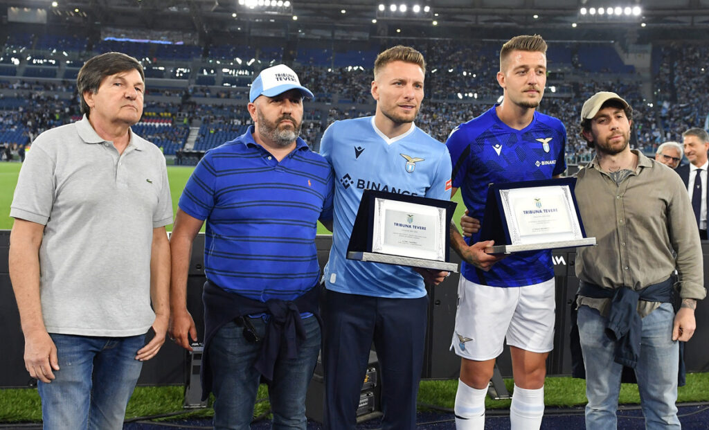 Lucas Leiva-Milinkovic, i tifosi li omaggiano con uno striscione - FOTO 1 Tribuna Tevere Milinkovic Immobile