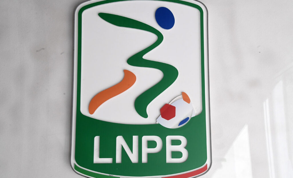 Serie B, il sogno promozione prosegue per il Catanzaro: è 4-2 contro il Brescia 1 Logo Serie B