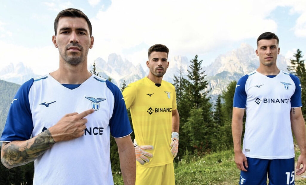 Lazio, Mizuno esalta la nuova maglia: «Da battaglia» - FOTO 1 Romagnoli Maximiano Casale