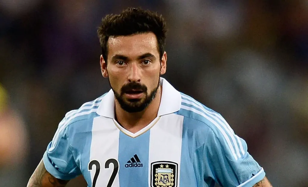 Paura per Lavezzi, ricoverato per una possibile coltellata. Cosa è successo 1 lavezzi
