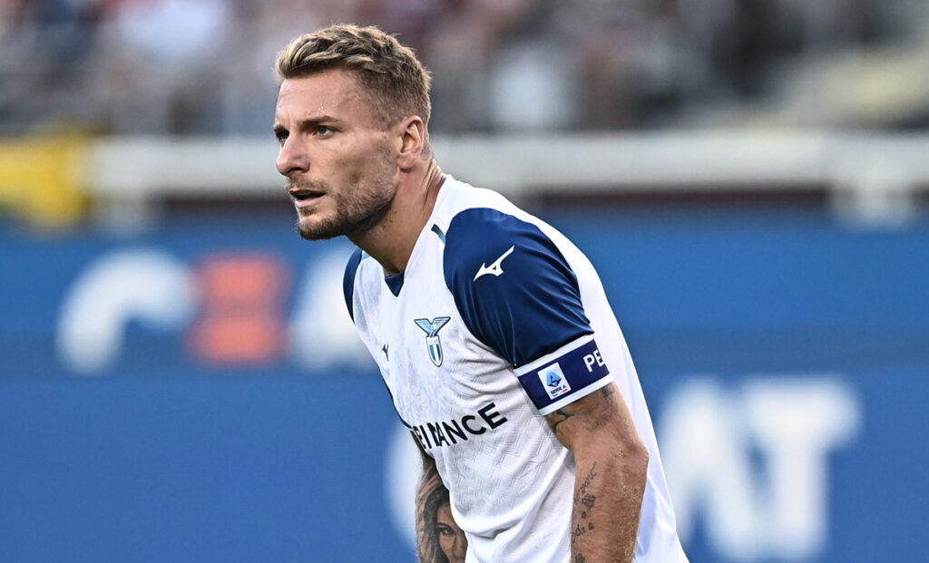 Immobile, omaggio dell'EL: «La sua migliore qualità è...» - FOTO 1 Immobile 2 2