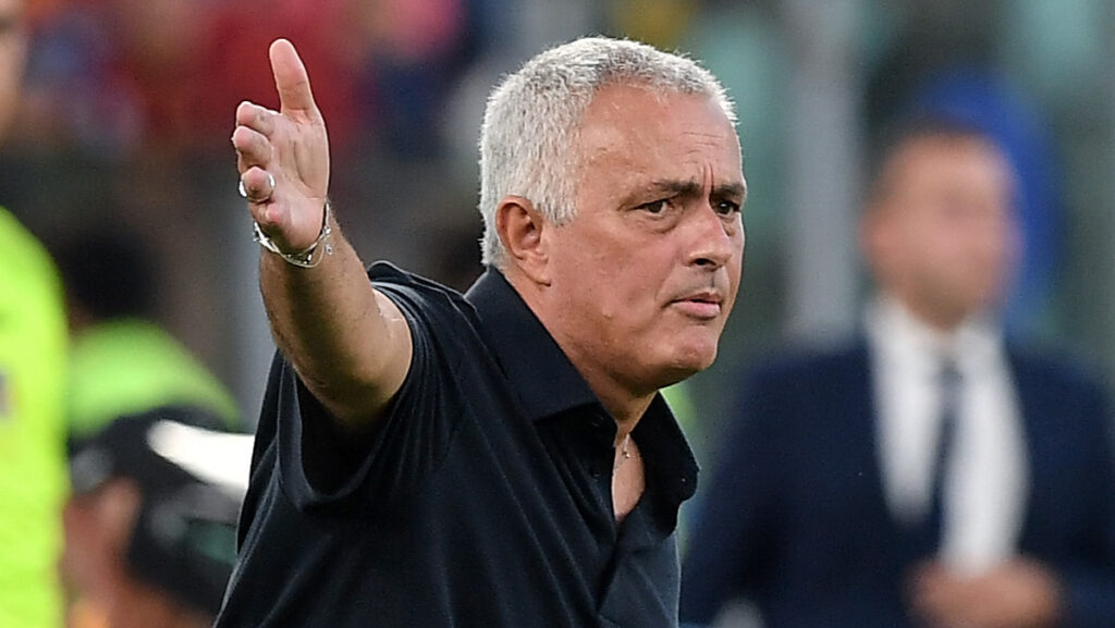 Milan-Roma 3-1, dopo il derby Mourinho perde ancora: ora è nono 1 Mourinho