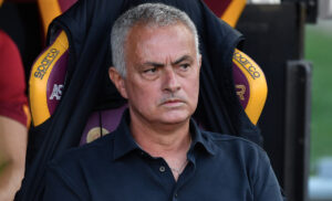 Roma, Mourinho: «Derby? Sono abituato, non ci faccio caso»