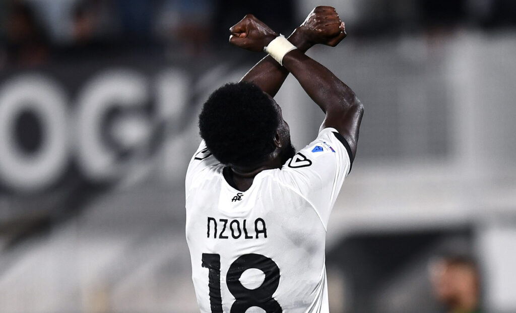 Nzola: «Sogno di vincere la classifica marcatori. E su Gotti...» 1 Nzola 1