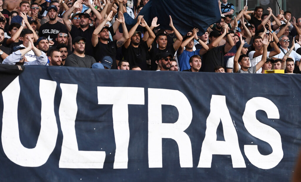 Ultras Lazio: «Giù le mani dalla squadra!» Il comunicato della Nord FOTO 1 Tifosi Lazio 2