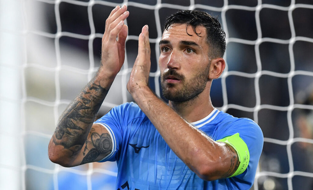 Lazio, il saluto di Cataldi a Immobile: «Giocare e condividere lo spogliatoio con te...» -FOTO 1 Cataldi 1