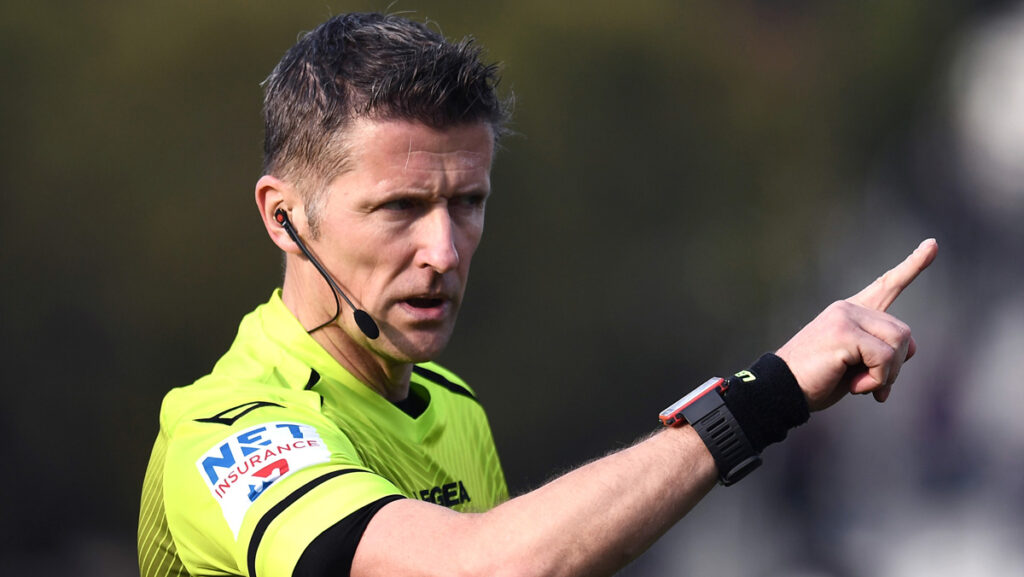 Orsato: «Ogni settimana mi capitava di vedere arbitri che venivano aggrediti. Dopo una partita mi hanno assegnato la scorta» 1 Orsato