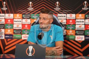 Conferenza stampa Milinkovic: «Mercato? Io sono ancora qui col sorriso. Con Sarri sono cresciuto»