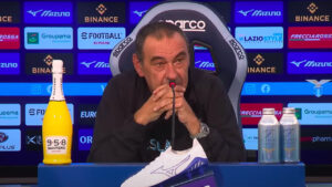 Sarri risponde a Mourinho: «Conference più facile quest’anno? Rispetto, ma non condivido»