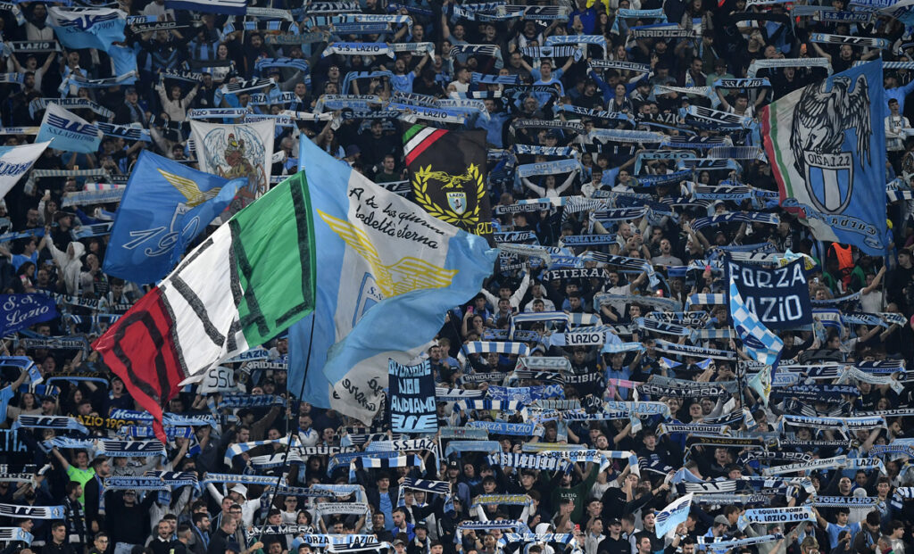 Calciomercato Lazio, ultimo giorno di un freddo inverno. Molti tifosi tuonano: «Tanto rumore per nulla» 1 Tifosi Lazio