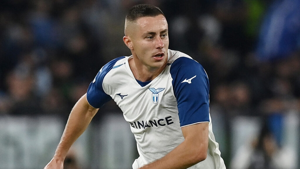 Compleanno Marusic, arrivano gli auguri della Lazio per il biancoceleste 1 Marusic