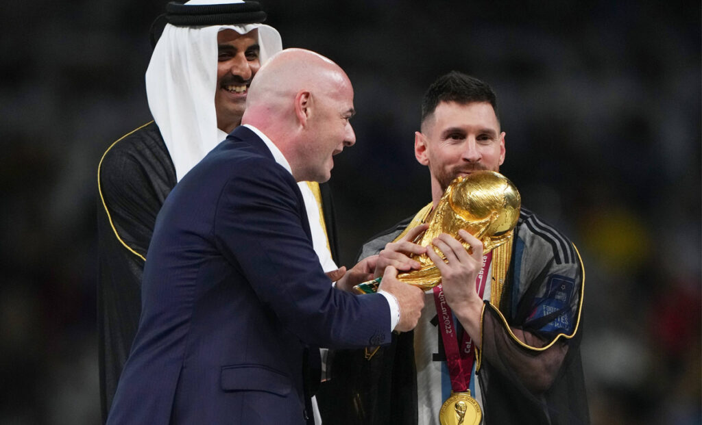 Argentina, Messi: «La mia ultima gara al Mondiale, ma non con la Nazionale...» 1 Messi Infantino