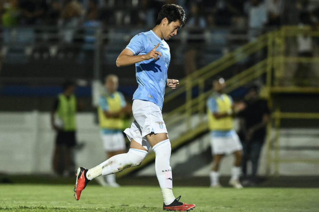 Lazio Genoa, le pagelle dei quotidiani: il peggiore è Kamada, si salva solo Luis Alberto 1 esult gol Kamada Z797533