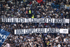 Gabriele Sandri, la curva Nord non dimentica il tifoso e gli dedica uno striscione per il suo compleanno