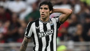 Tonali, è ufficiale: squalifica di 18 mesi per l’ex Milan 8 commutati in prescrizioni alternative