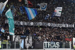 Lazio, i tifosi caricano la squadra in vista della gara con l’Atletico