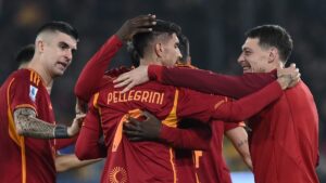 Lazio-Roma, ai tifosi giallorossi non va ancora giù: «Indegni di questa maglia luridi mercenari»