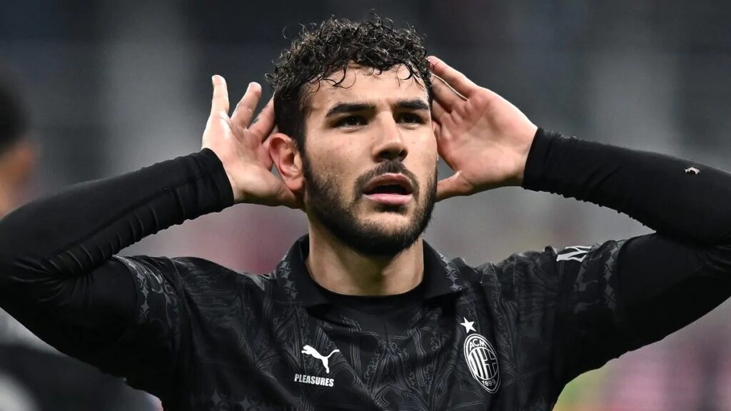 Lazio-Milan, l'orribile gesto di Theo Hernandez che non è passato inosservato 1 Theo Hernandez Milan