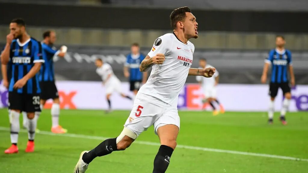 Calciomercato Lazio, Ocampos molestato da un tifoso in campo. Cosa è successo 1 Lucas Ocampos