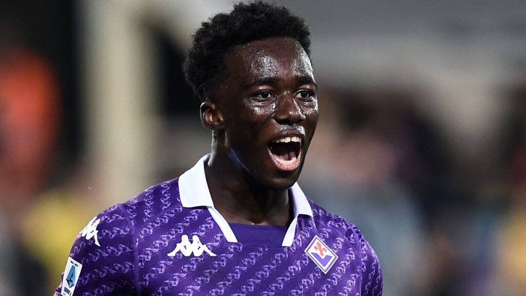 Fiorentina-Lazio 1-1, Kayode risponde a Luis Alberto e segna il pari - VIDEO 1 Kayode