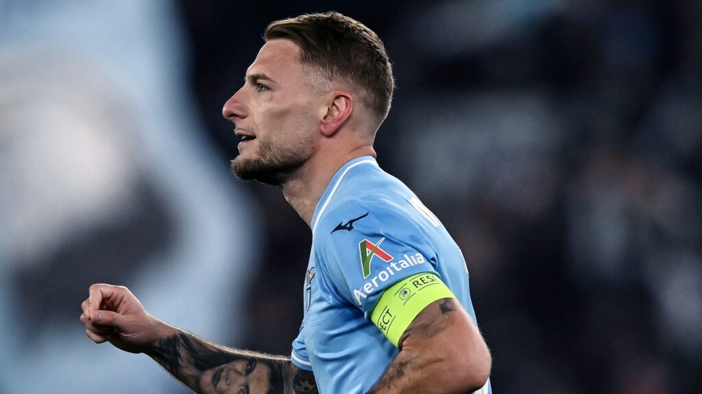 Lazio, imbrattato il Murales di Immobile a Ponte di Nona: la vicenda 1 Immobile